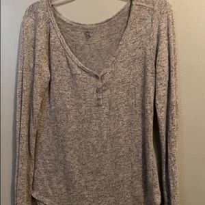 Grey long sleeve shirt
